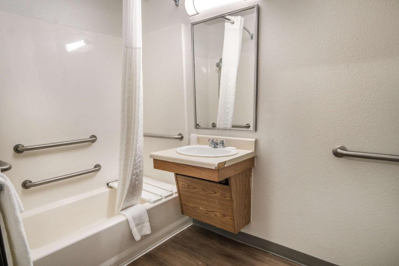 Woodspring Suites Denton Luaran gambar