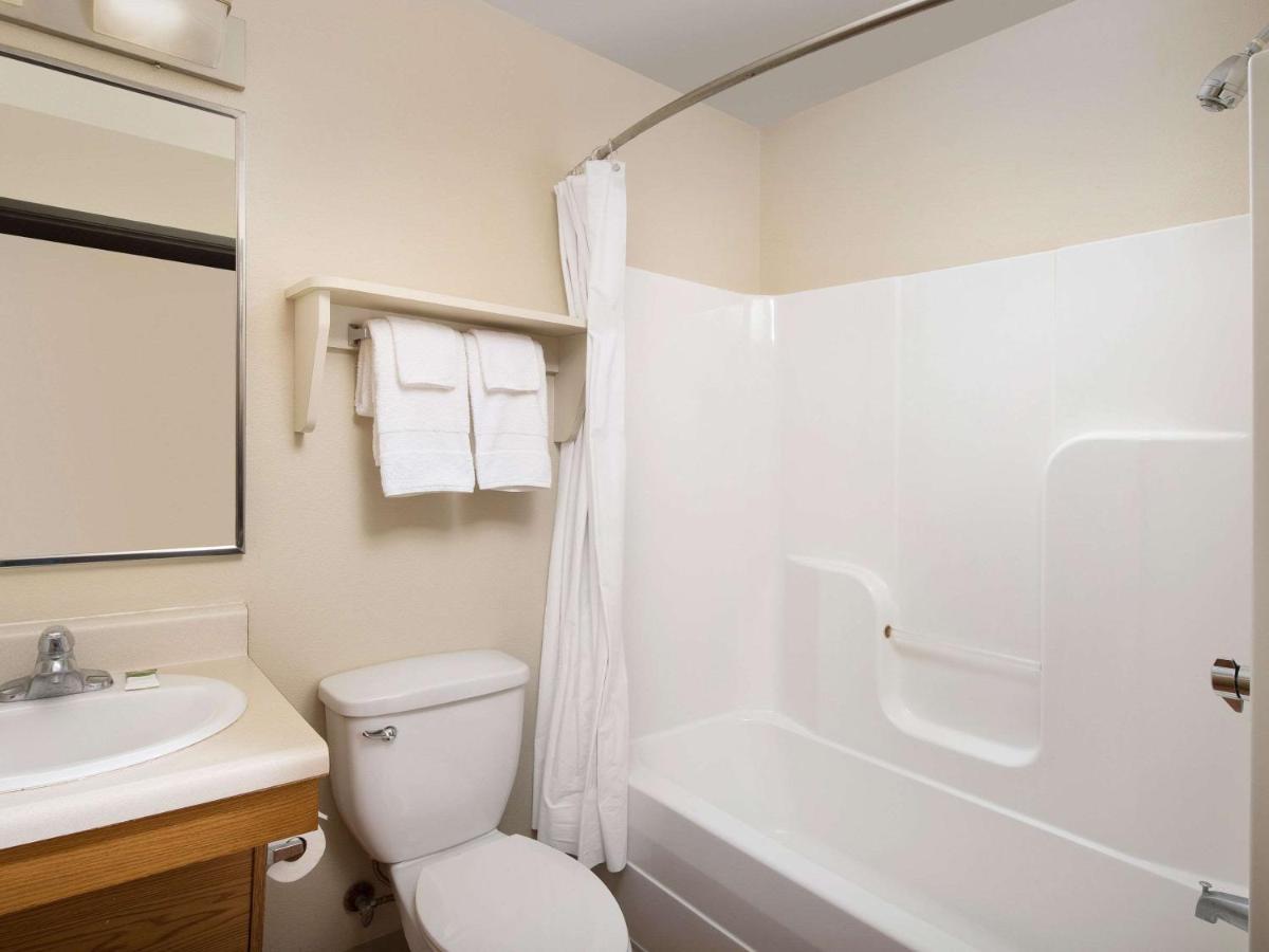 Woodspring Suites Denton Luaran gambar